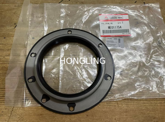 Mitsubishi 6D31 crankshaft rear oil seal ME011754 SIZE:120*158*13 ME011731 100*120*15 ME011755 105*124*15